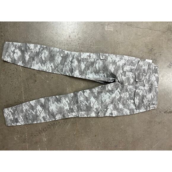 SPANX - Cropped Twill Cargo Pants / Army Fatigue / S / NWT - Picture 5 of 9